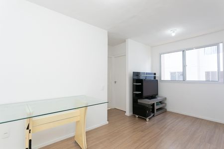 Sala  de apartamento para alugar com 2 quartos, 42m² em Fazenda Caguaçu, São Paulo