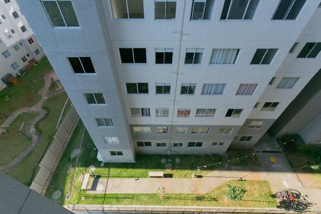 Vista da Cozinha de apartamento para alugar com 2 quartos, 42m² em Fazenda Caguaçu, São Paulo