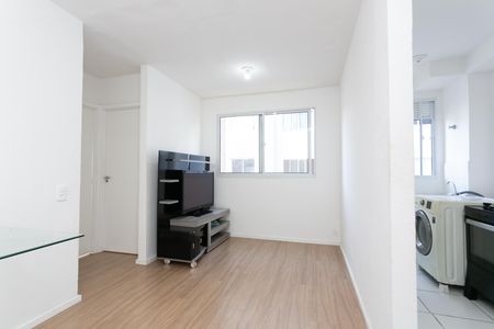Sala  de apartamento para alugar com 2 quartos, 42m² em Fazenda Caguaçu, São Paulo