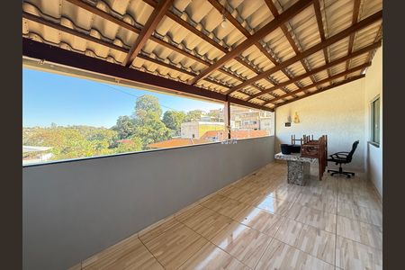 Varanda - Casa 2 de casa à venda com 6 quartos, 332m² em Nascentes Imperiais, Contagem