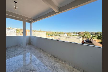 Varanda da sala de casa à venda com 6 quartos, 332m² em Nascentes Imperiais, Contagem