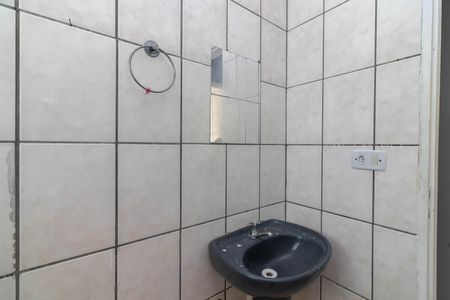 Banheiro de casa para alugar com 1 quarto, 50m² em Jardim Peri, São Paulo