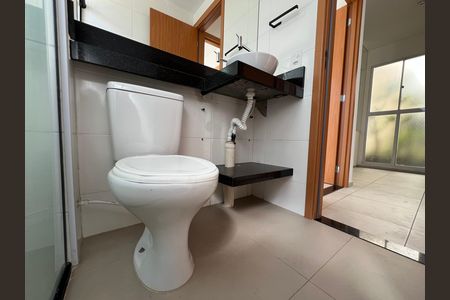 Banheiro Corredor de apartamento para alugar com 2 quartos, 50m² em Santos Dumont, Juiz de Fora