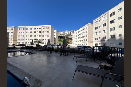 Apartamento para alugar com 50m², 2 quartos e 1 vaga Apartamento para alugar com 50m², 2 quartos e 1 vagaÁrea comum - Piscina