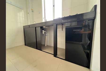 Apartamento para alugar com 50m², 2 quartos e 1 vaga Apartamento para alugar com 50m², 2 quartos e 1 vagaCozinha - Armários