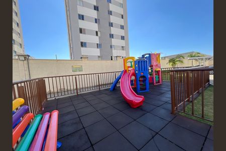 Apartamento para alugar com 50m², 2 quartos e 1 vaga Apartamento para alugar com 50m², 2 quartos e 1 vagaÁrea comum - Playground