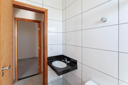 Apartamento para alugar com 50m², 2 quartos e 1 vaga Apartamento para alugar com 50m², 2 quartos e 1 vagaBanheiro social