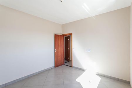 Quarto 2 de apartamento para alugar com 2 quartos, 50m² em Chacaras Reunidas Santa Terezinha, Contagem