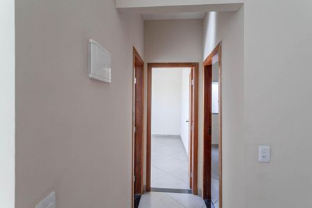 Corredor de apartamento para alugar com 2 quartos, 50m² em Chacaras Reunidas Santa Terezinha, Contagem