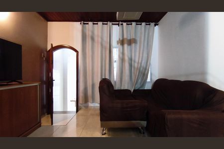 Sala de casa à venda com 4 quartos, 197m² em Cambuci, São Paulo