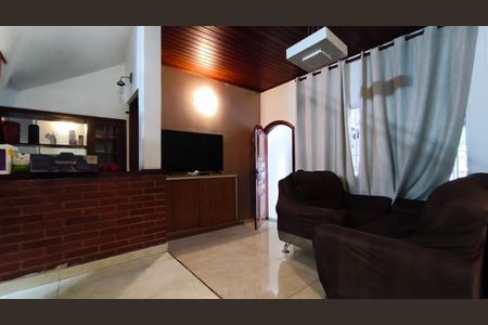Sala de casa à venda com 4 quartos, 197m² em Cambuci, São Paulo
