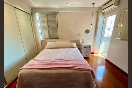 Apartamento à venda com 110m², 3 quartos e 2 vagas Apartamento à venda com 110m², 3 quartos e 2 vagasQuarto