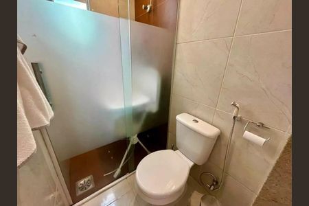 Apartamento à venda com 110m², 3 quartos e 2 vagas Apartamento à venda com 110m², 3 quartos e 2 vagasBanheiro
