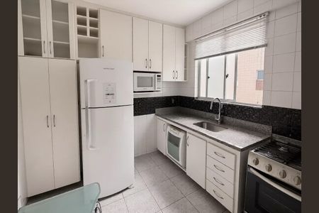 Cozinha de apartamento à venda com 3 quartos, 110m² em Buritis, Belo Horizonte