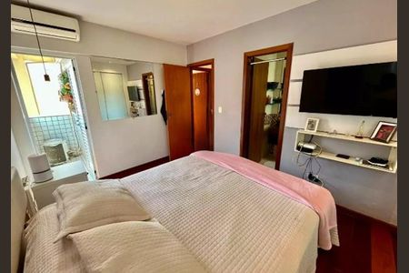 Apartamento à venda com 110m², 3 quartos e 2 vagas Apartamento à venda com 110m², 3 quartos e 2 vagasQuarto