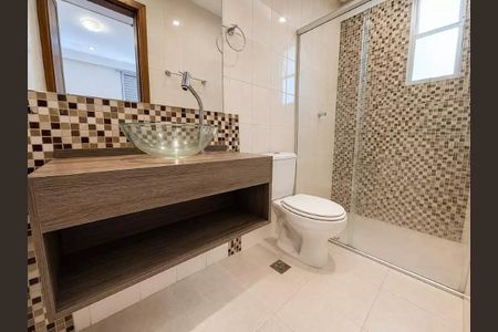 Apartamento à venda com 110m², 3 quartos e 2 vagas Apartamento à venda com 110m², 3 quartos e 2 vagasBanheiro