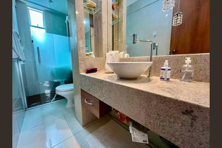 Banheiro de apartamento à venda com 3 quartos, 110m² em Buritis, Belo Horizonte