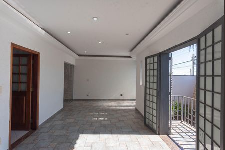 Casa para alugar com 3 quartos, 220m² em Jardim dos Oliveiras, Campinas