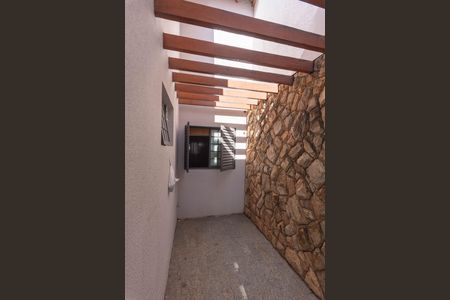 Área de Luz de casa para alugar com 3 quartos, 220m² em Jardim dos Oliveiras, Campinas