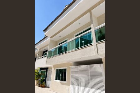 Varanda de casa de condomínio à venda com 3 quartos, 150m² em Taquara, Rio de Janeiro