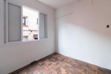 Quarto 1 de apartamento para alugar com 2 quartos, 46m² em Cristal, Porto Alegre