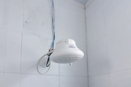 Banheiro de apartamento para alugar com 2 quartos, 46m² em Cristal, Porto Alegre