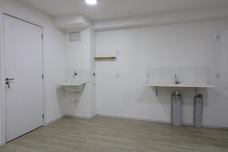 Apartamento para alugar com 39m², 2 quartos e sem vagasala / cozinha / área de serviço