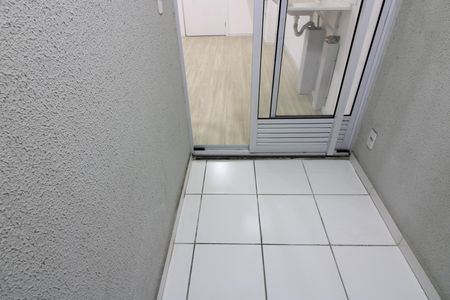 Apartamento para alugar com 39m², 2 quartos e sem vagavaranda
