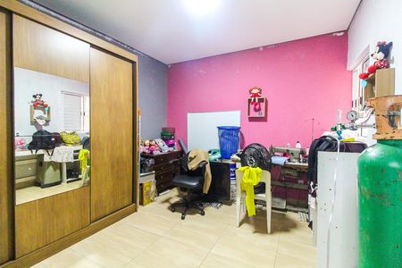 Casa à venda com 125m², 5 quartos e 4 vagas Casa à venda com 125m², 5 quartos e 4 vagasQuarto 1 - Casa 1