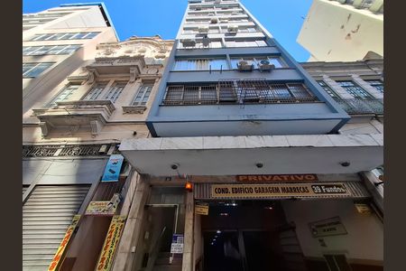Fachada  de apartamento para alugar com 2 quartos, 68m² em Centro, Rio de Janeiro