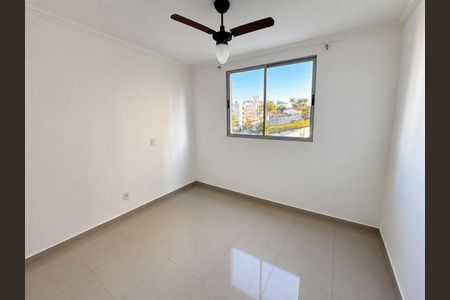 Sala de apartamento para alugar com 2 quartos, 65m² em Santa Terezinha, Belo Horizonte