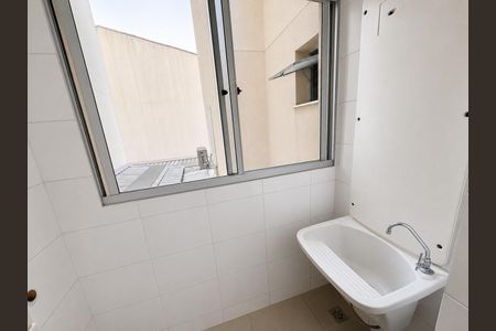 Área de Serviço de apartamento para alugar com 2 quartos, 65m² em Santa Terezinha, Belo Horizonte