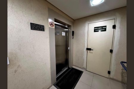 Elevador de apartamento para alugar com 2 quartos, 65m² em Santa Terezinha, Belo Horizonte