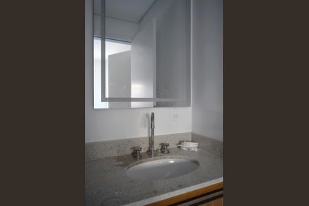 Banheiro de apartamento para alugar com 1 quarto, 40m² em Vila Anglo Brasileira, São Paulo