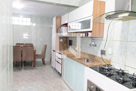 Casa para alugar com 120m², 3 quartos e 2 vagas Casa para alugar com 120m², 3 quartos e 2 vagasCozinha