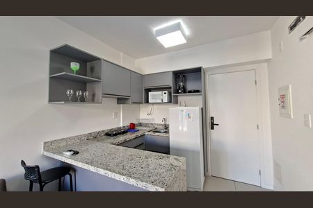 Cozinha  de apartamento para alugar com 1 quarto, 38m² em Barra, Salvador