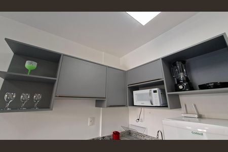 Apartamento para alugar com 38m², 1 quarto e 1 vaga Apartamento para alugar com 38m², 1 quarto e 1 vagaCozinha - Armários