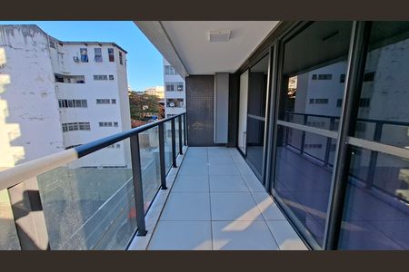 Apartamento para alugar com 38m², 1 quarto e 1 vaga Apartamento para alugar com 38m², 1 quarto e 1 vagaSala e varanda