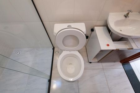 Casa para alugar com 156m², 3 quartos e 2 vagas Casa para alugar com 156m², 3 quartos e 2 vagasBanheiro Social