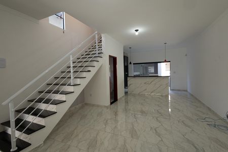 Casa para alugar com 3 quartos, 156m² em Loteamento Villa Branca, Jacareí
