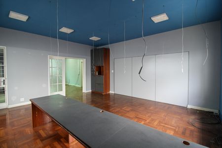 Casa para alugar com 6 quartos, 1000m² em Butantã, São Paulo
