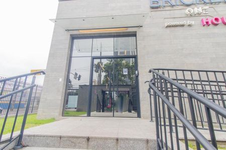 Fachada de apartamento para alugar com 1 quarto, 20m² em Água Verde, Curitiba