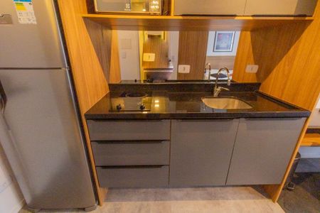 Sala/Cozinha de apartamento para alugar com 1 quarto, 20m² em Água Verde, Curitiba