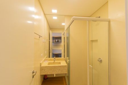 Banheiro Social de apartamento para alugar com 1 quarto, 20m² em Água Verde, Curitiba