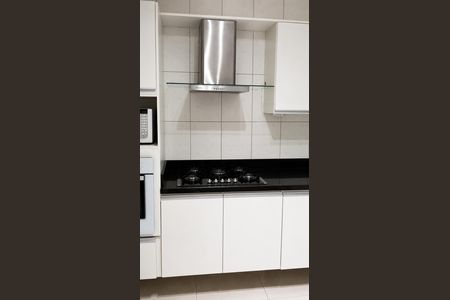 Cozinha de casa à venda com 3 quartos, 96m² em Jardim Guairaca, São Paulo