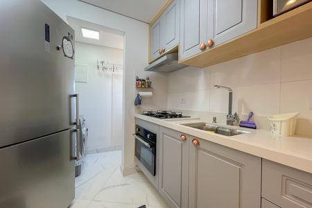 Cozinha de apartamento à venda com 2 quartos, 51m² em Quitaúna, Osasco