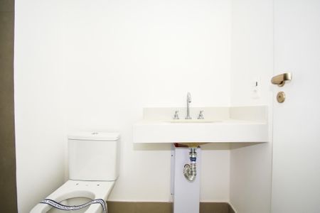 banheiro de apartamento à venda com 1 quarto, 30m² em Jardim Paulista, São Paulo