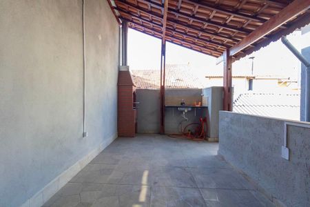 Casa à venda com 225m², 3 quartos e 2 vagas Casa à venda com 225m², 3 quartos e 2 vagasÁrea gourmet