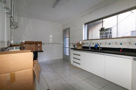 Casa à venda com 225m², 3 quartos e 2 vagas Casa à venda com 225m², 3 quartos e 2 vagasCozinha