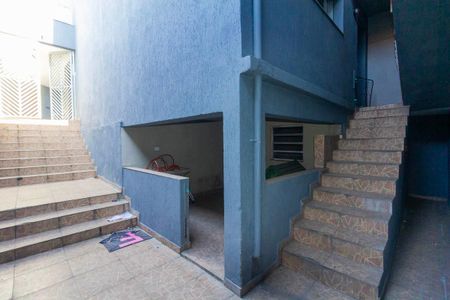 Casa à venda com 225m², 3 quartos e 2 vagas Casa à venda com 225m², 3 quartos e 2 vagasQuintal